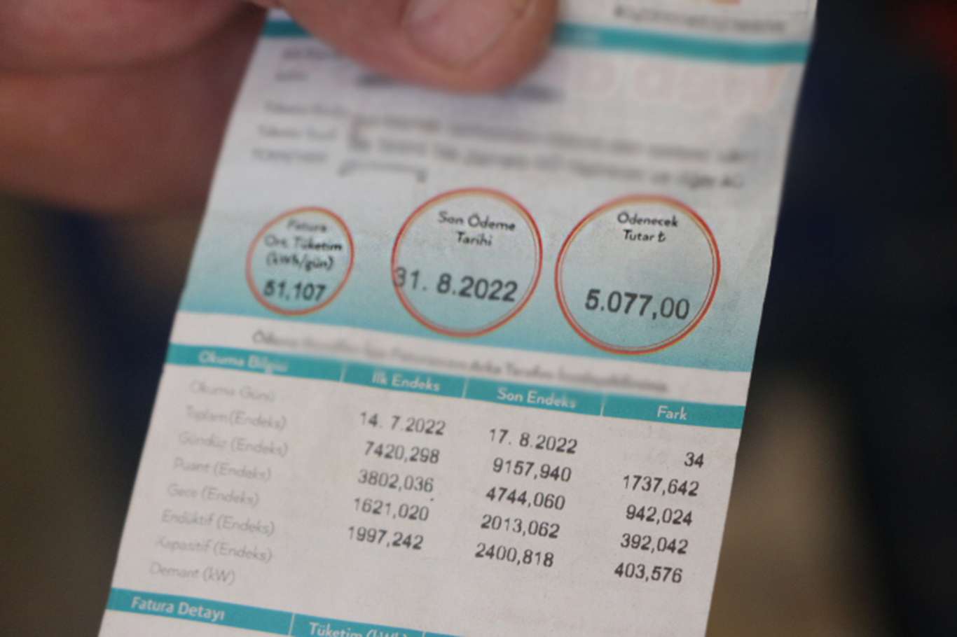 Yüksek elektrik faturası mağduru olan halk yetkililerden çözüm bekliyor Yüksek elektrik faturası mağduru olan halk yetkililerden çözüm bekliyor